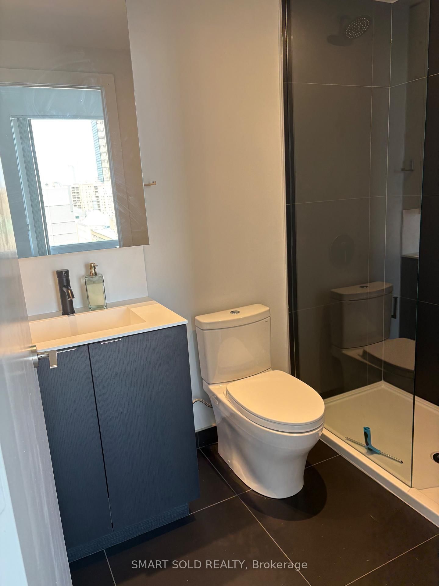 20 Edward Street, Unit 904 - Photo 18