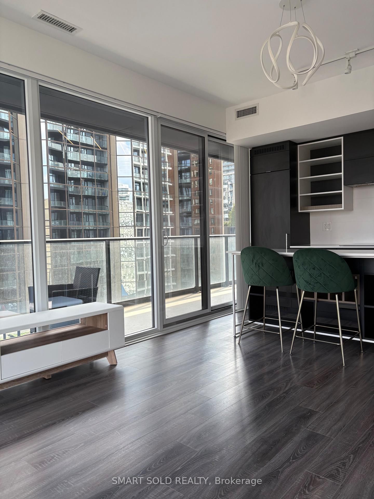 20 Edward Street, Unit 904 - Photo 31