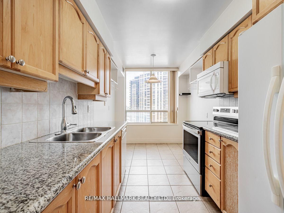 80 Harrison Garden Boulevard, Unit 927 - Photo 10