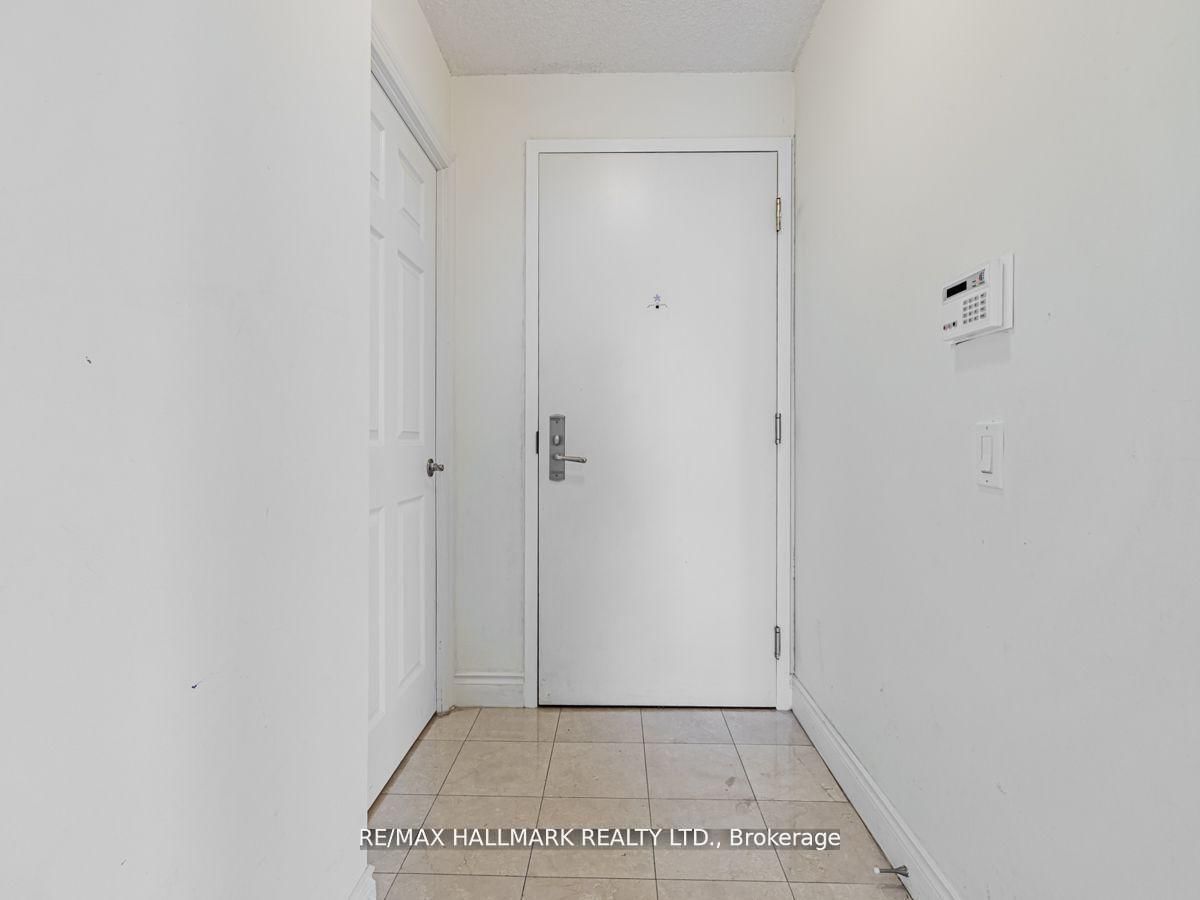 80 Harrison Garden Boulevard, Unit 927 - Photo 23