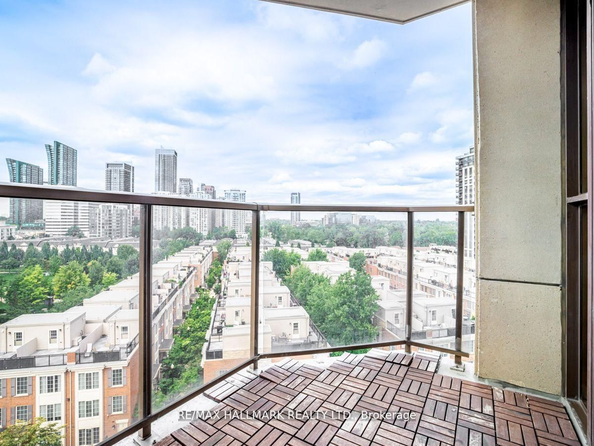 80 Harrison Garden Boulevard, Unit 927 - Photo 24