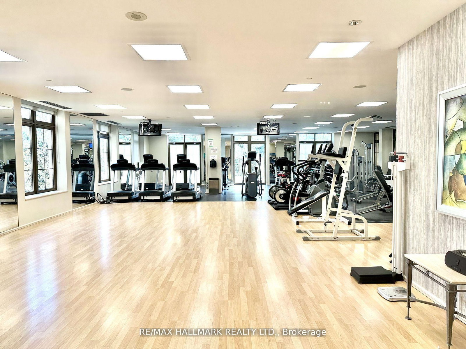 80 Harrison Garden Boulevard, Unit 927 - Photo 28