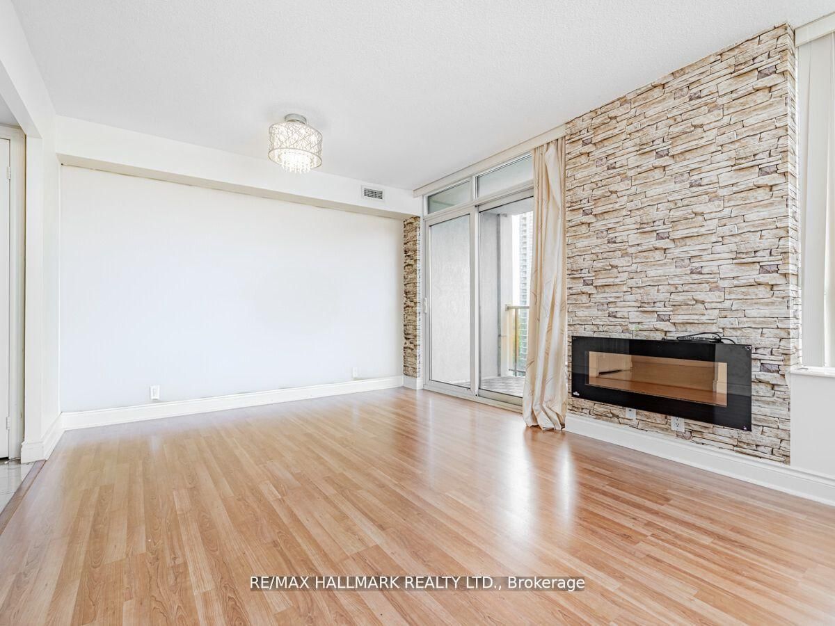 80 Harrison Garden Boulevard, Unit 927 - Photo 9