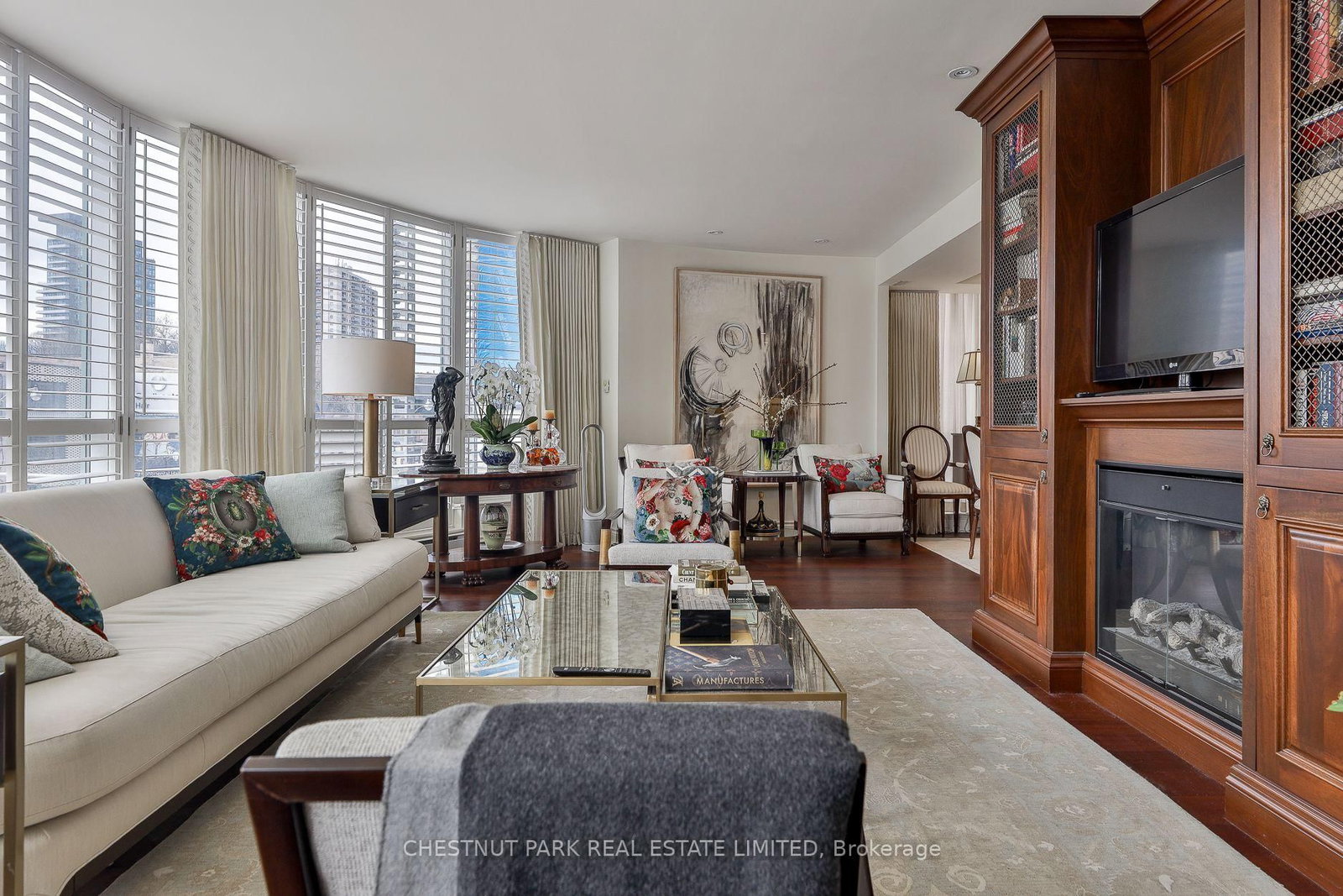 Property at 77 Avenue