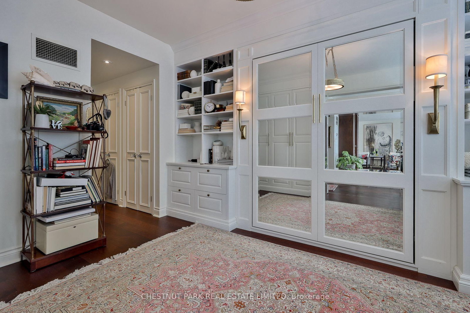 77 Avenue Road, Unit 204 - Photo 24