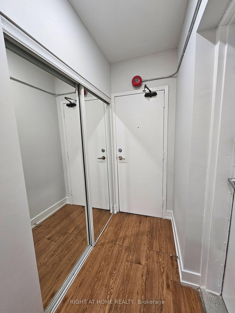 301 - 505 Church St, Toronto, M4Y 1H2 | Image 3