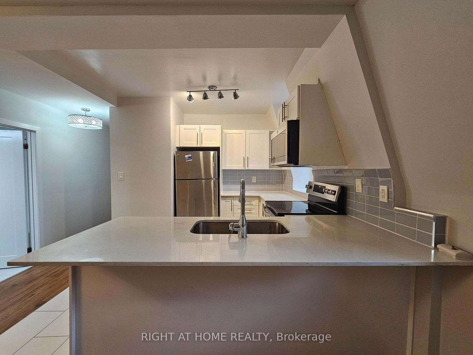 505 Church Street, Unit 301 - Photo 9