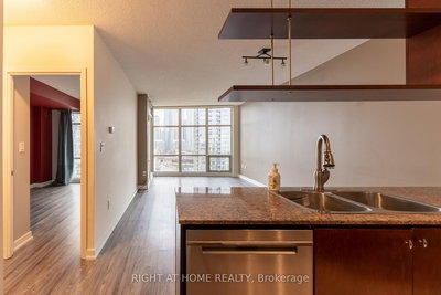 35-35 Mariner Terrace, Toronto, Ontario