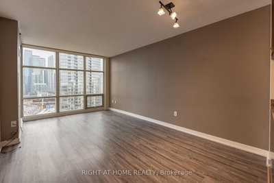 35-35 Mariner Terrace, Toronto, Ontario image-0-2
