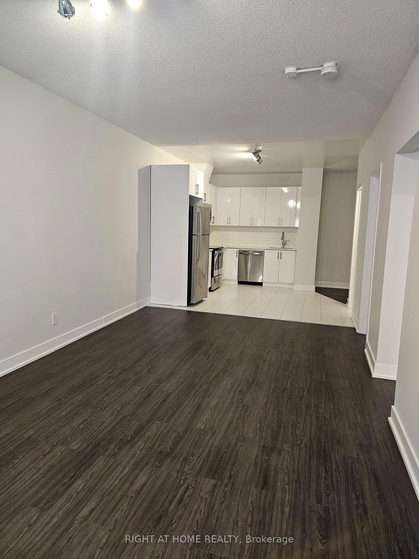 1801 Eglinton Avenue W, Unit 304 - Photo 11