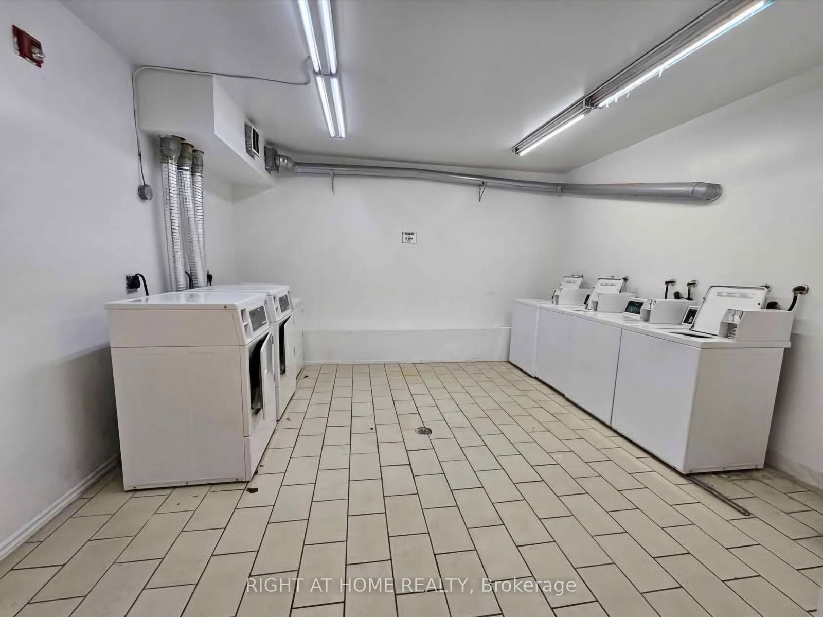 1801 Eglinton Avenue W, Unit 304 - Photo 20