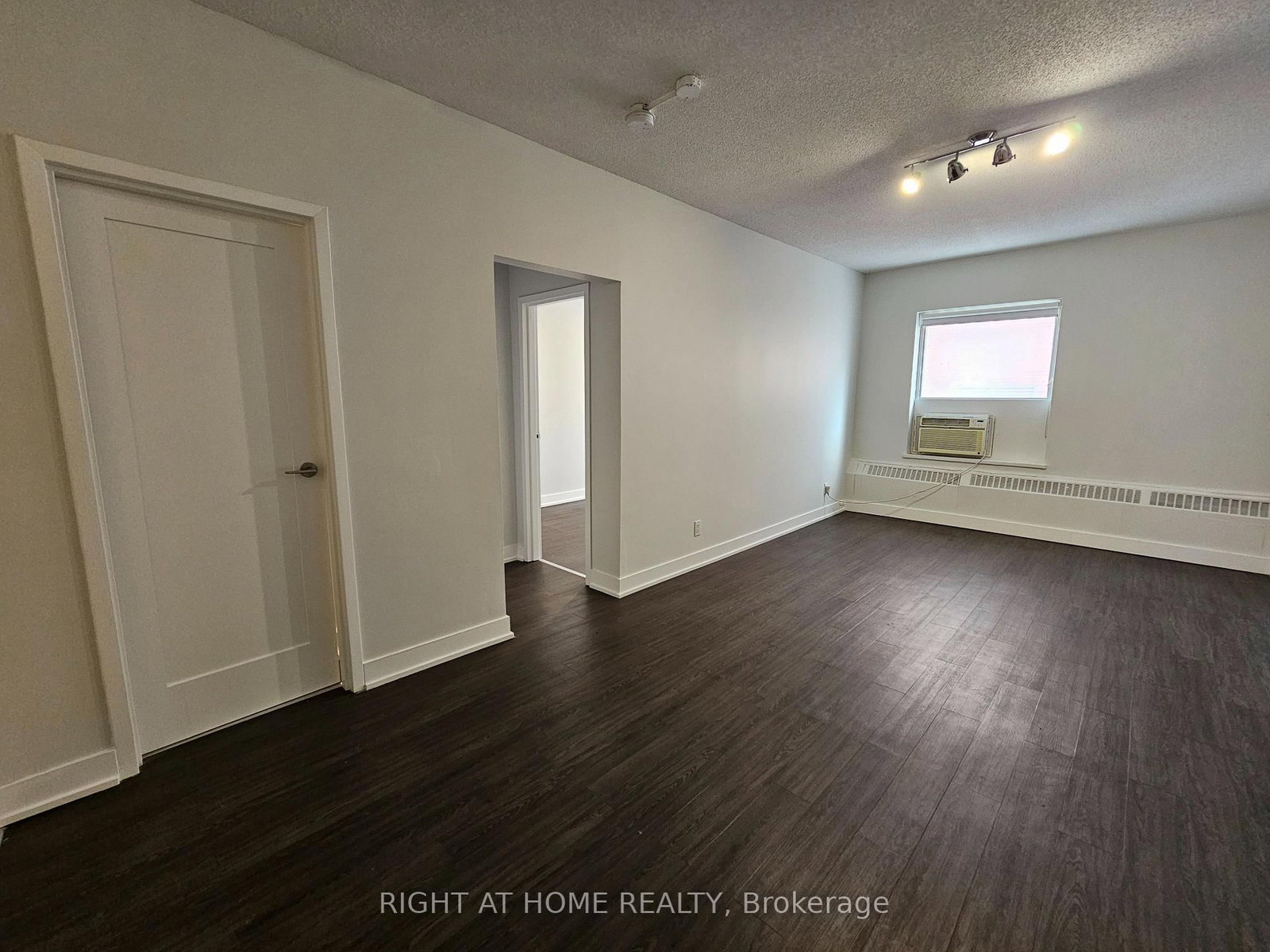 1801 Eglinton Avenue W, Unit 304 - Photo 6