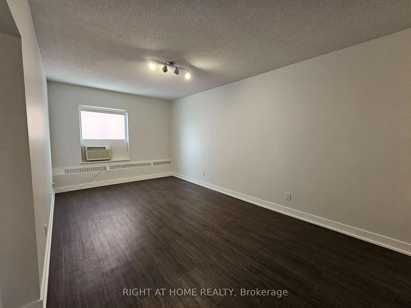 1801 Eglinton Avenue W, Unit 304 - Photo 7