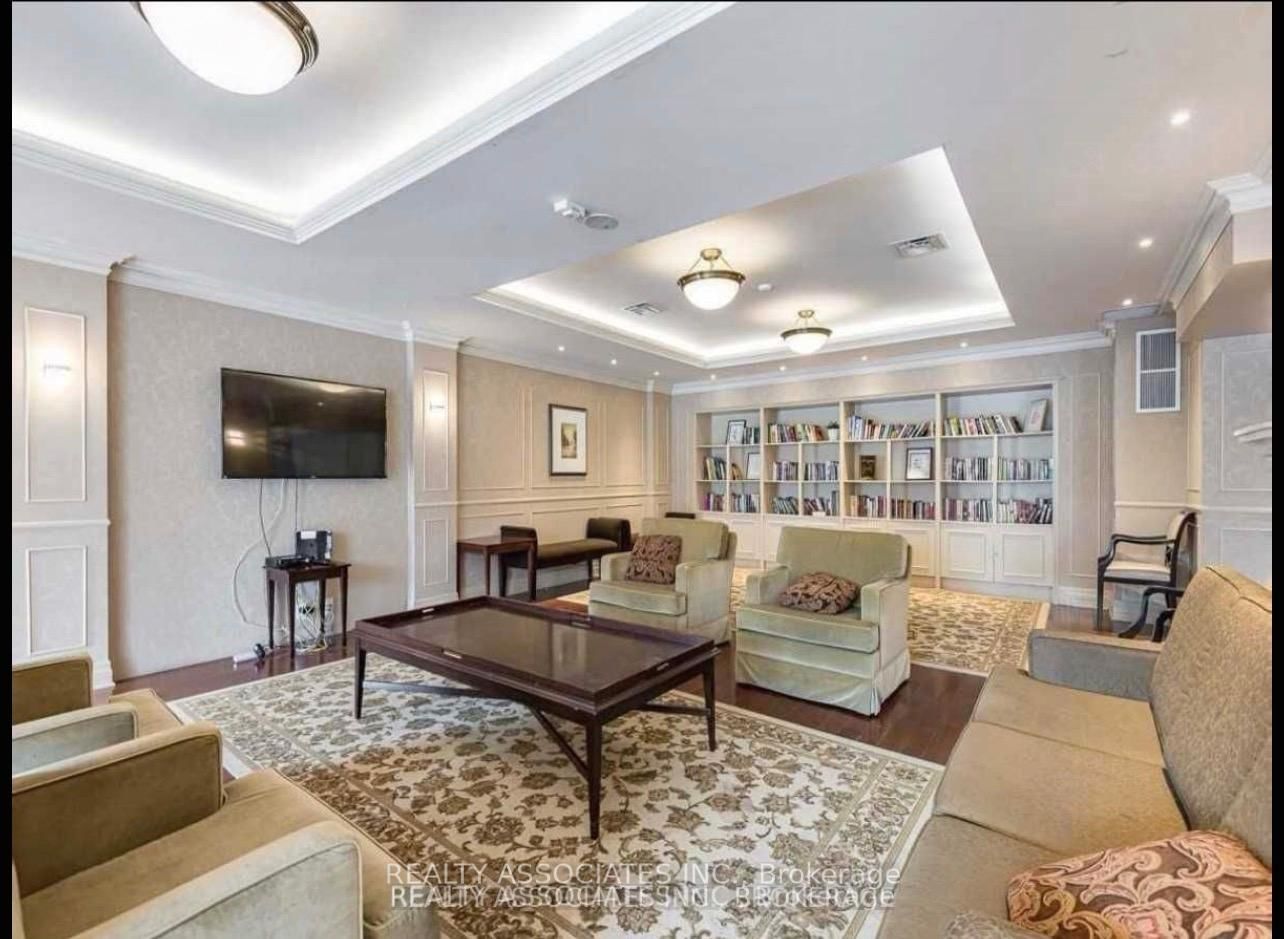 2 Clairtrell Road, Unit 815 - Photo 11