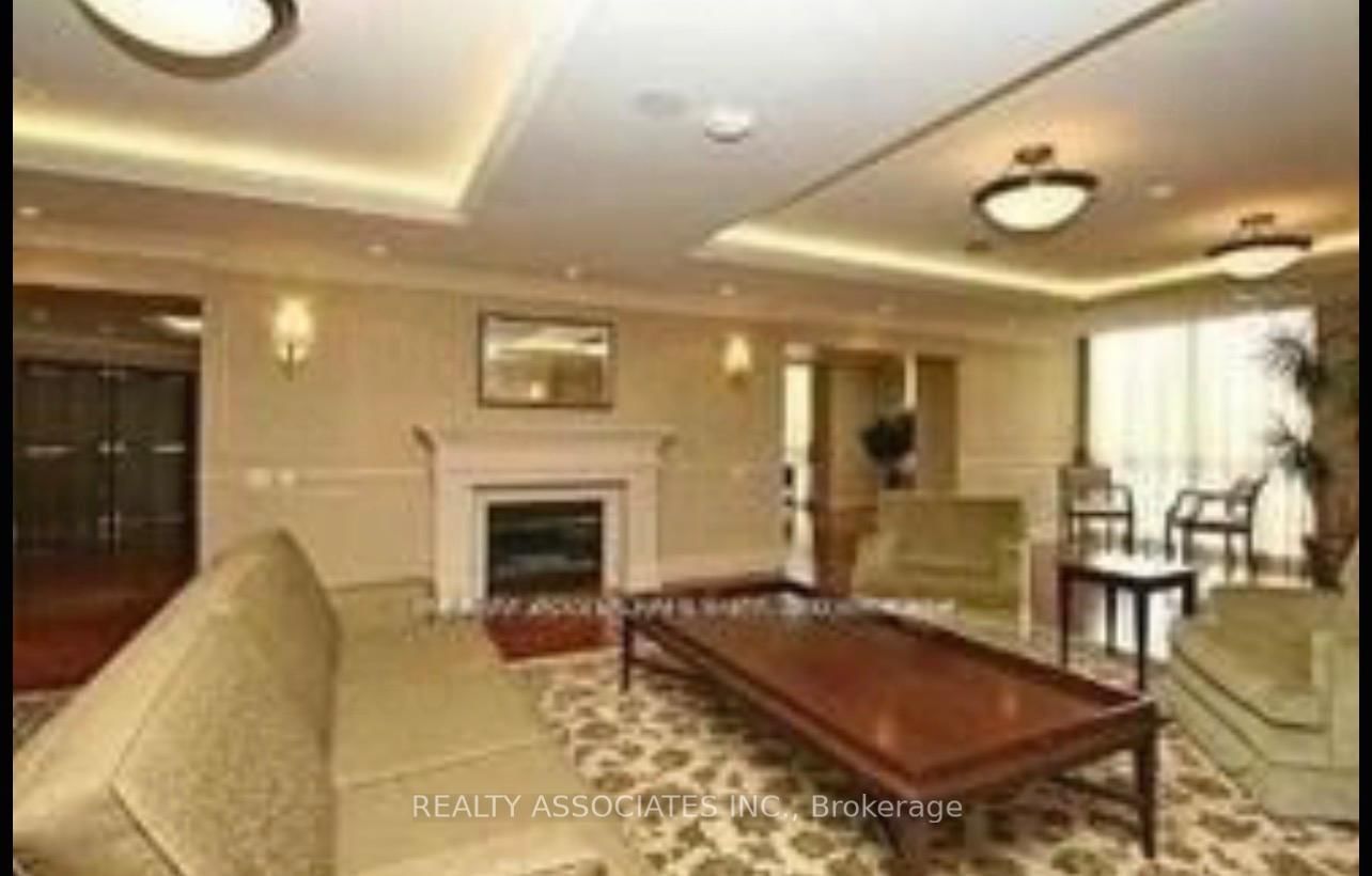 2 Clairtrell Road, Unit 815 - Photo 17