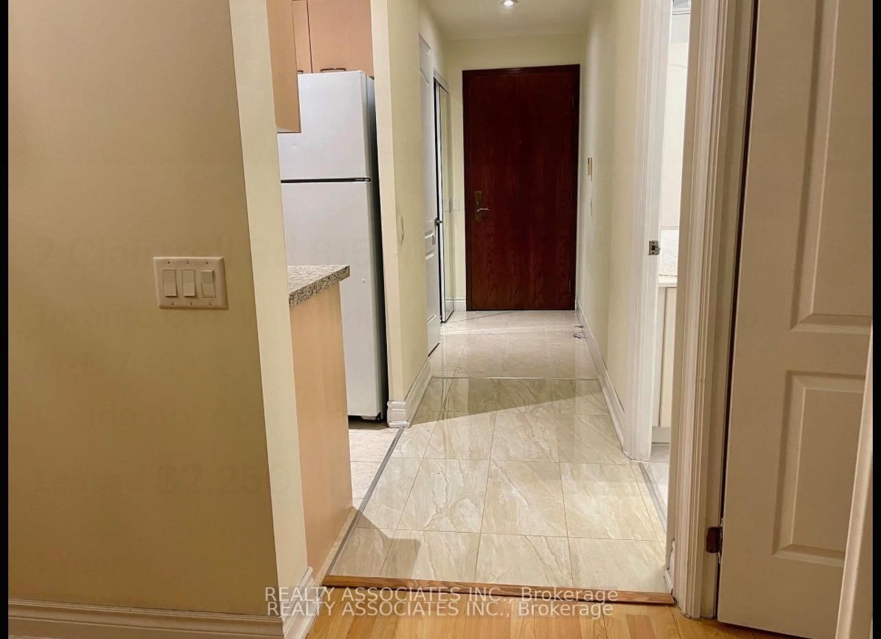 2 Clairtrell Road, Unit 815 - Photo 21