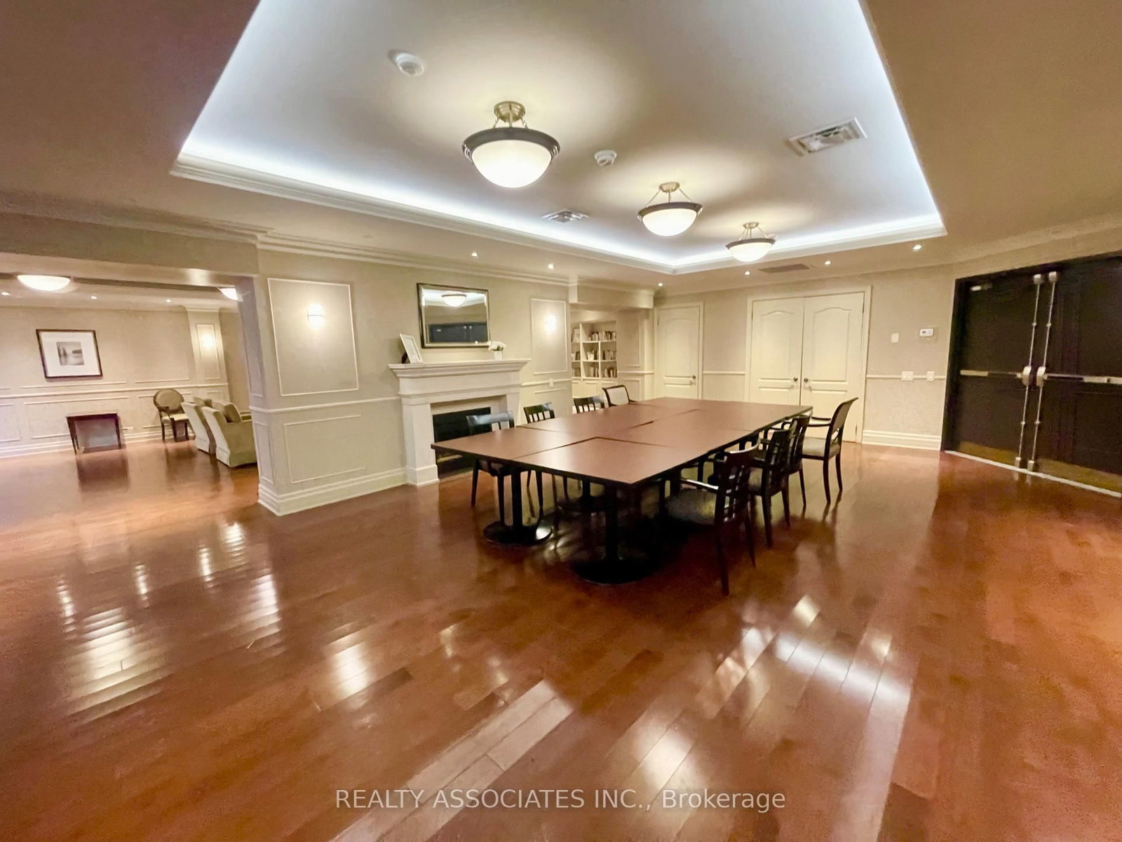 2 Clairtrell Road, Unit 815 - Photo 33