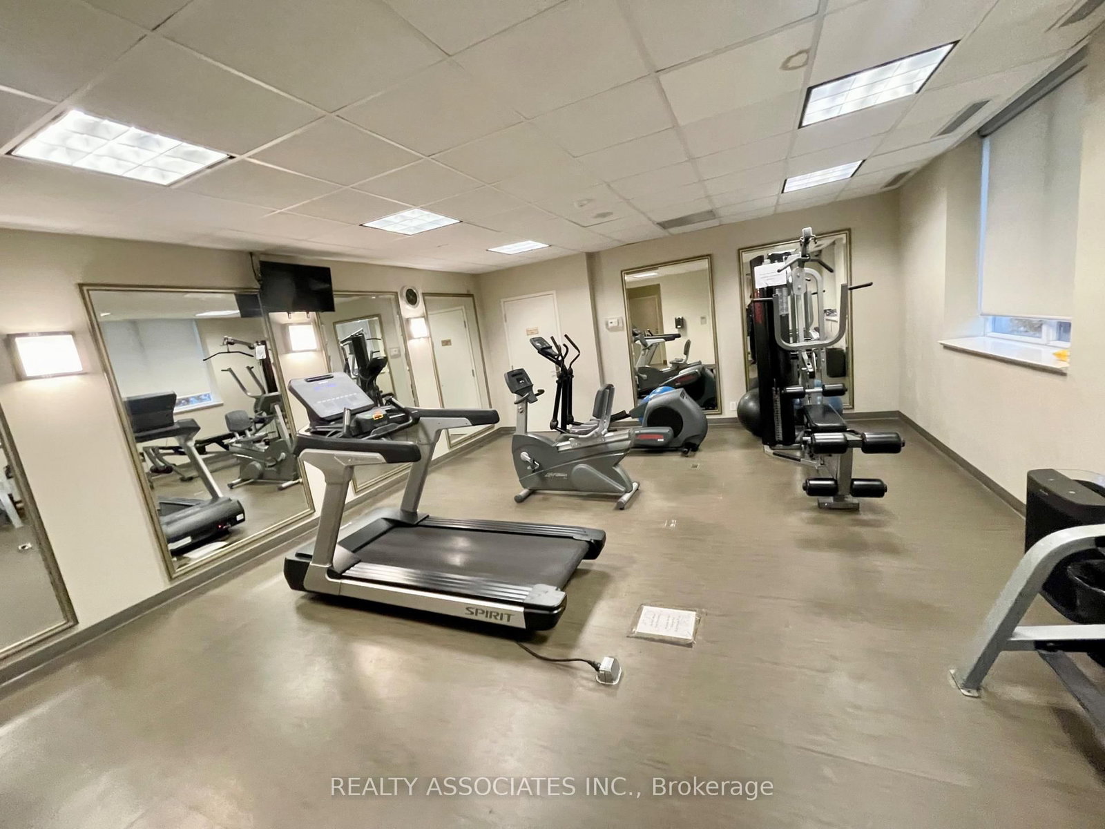 2 Clairtrell Road, Unit 815 - Photo 34