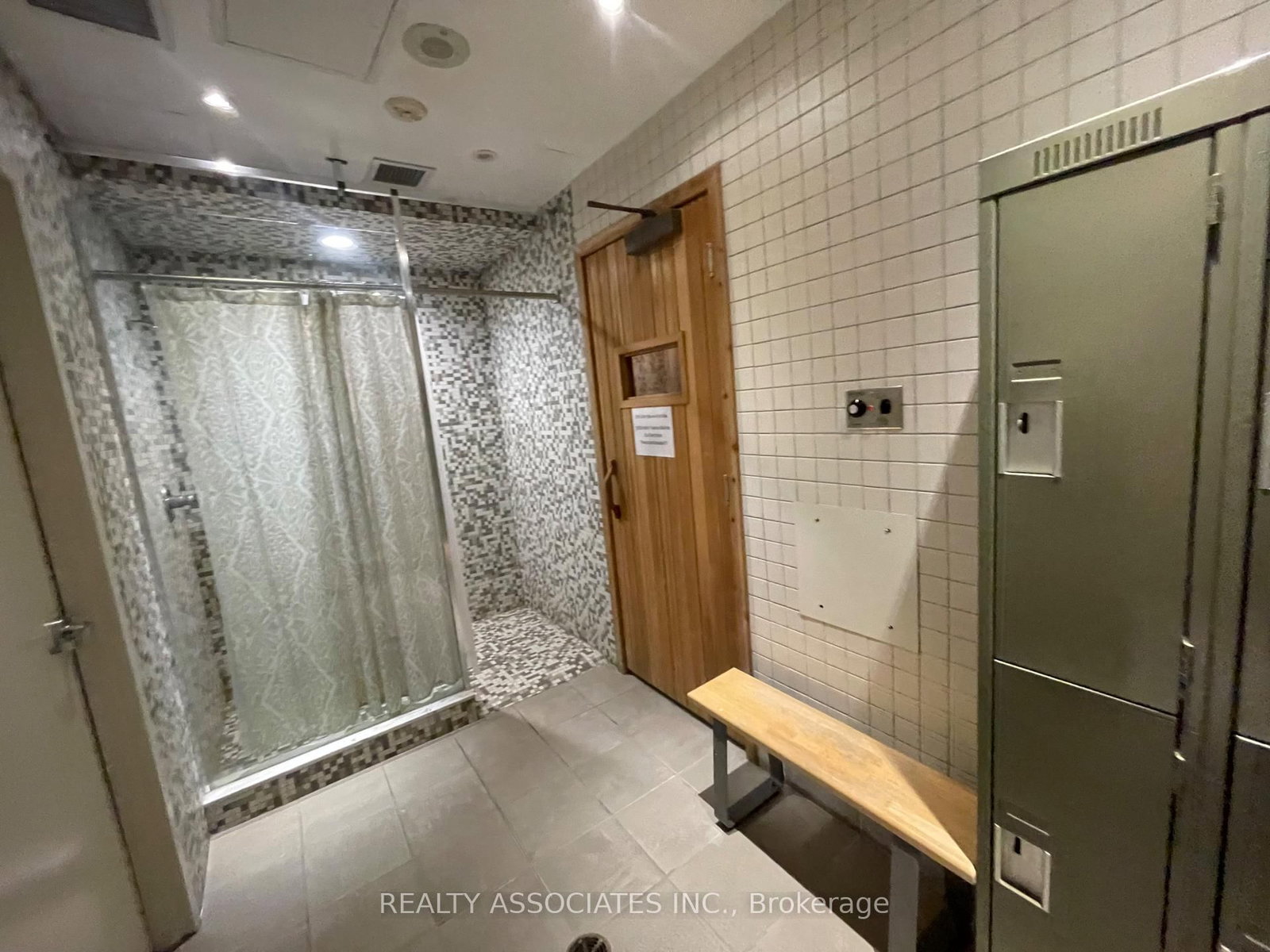 2 Clairtrell Road, Unit 815 - Photo 35