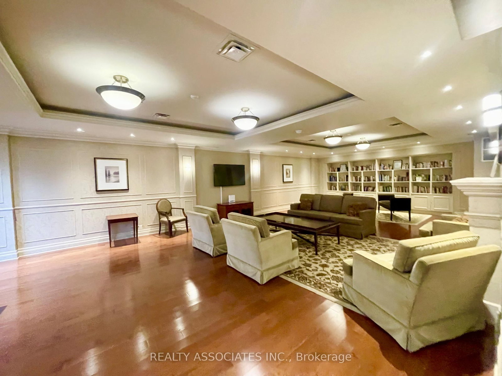 2 Clairtrell Road, Unit 815 - Photo 36