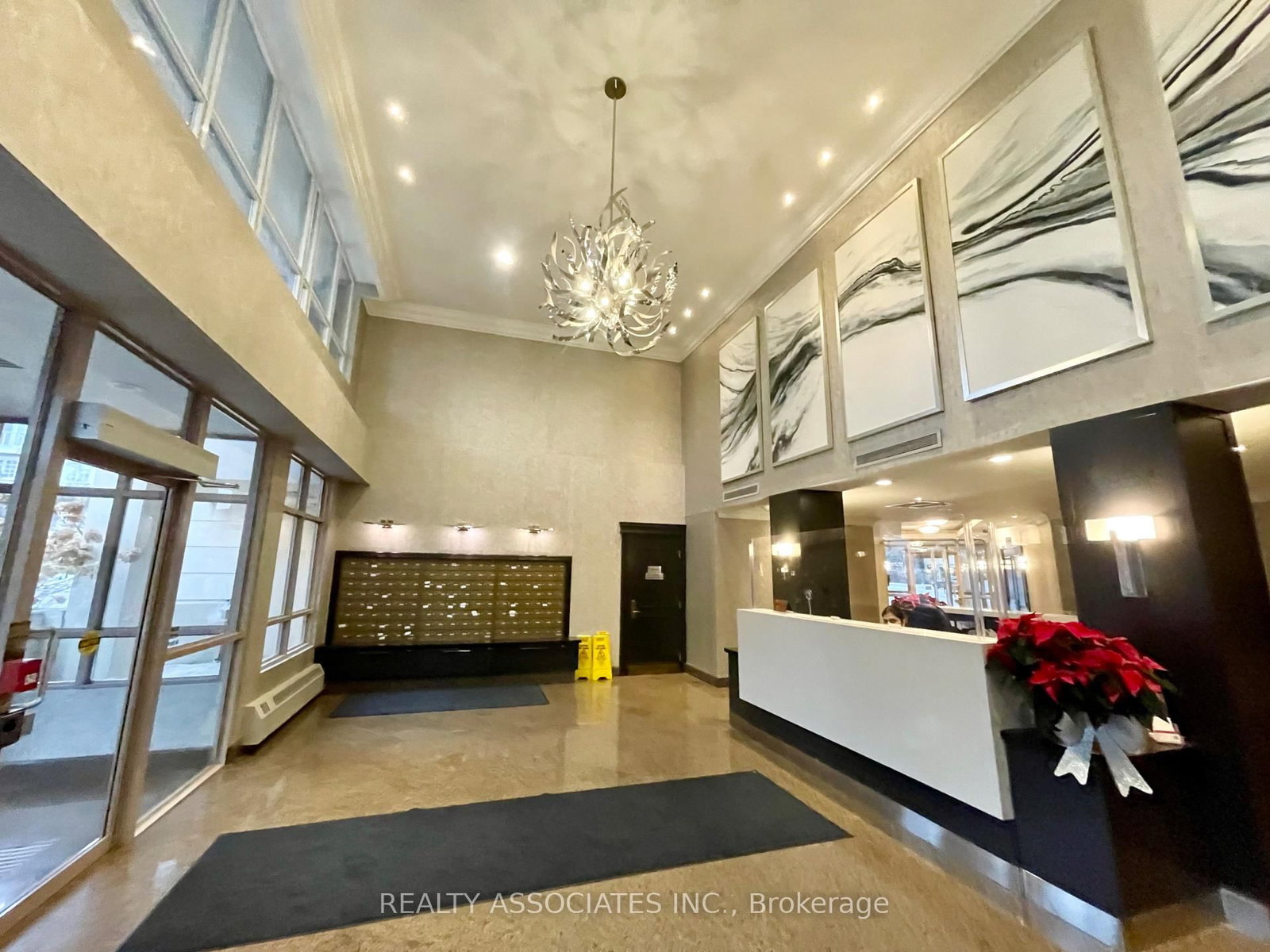 2 Clairtrell Road, Unit 815 - Photo 37