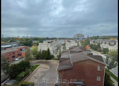 815-2 Clairtrell Road, Toronto, Ontario image-0-3