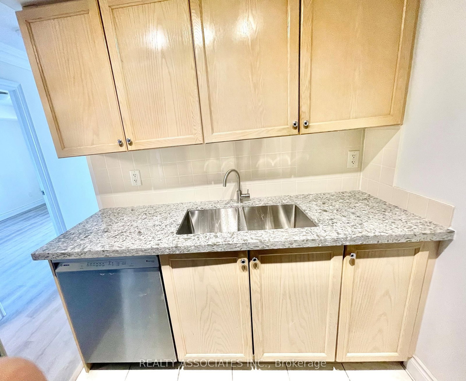 2 Clairtrell Road, Unit 815 - Photo 42