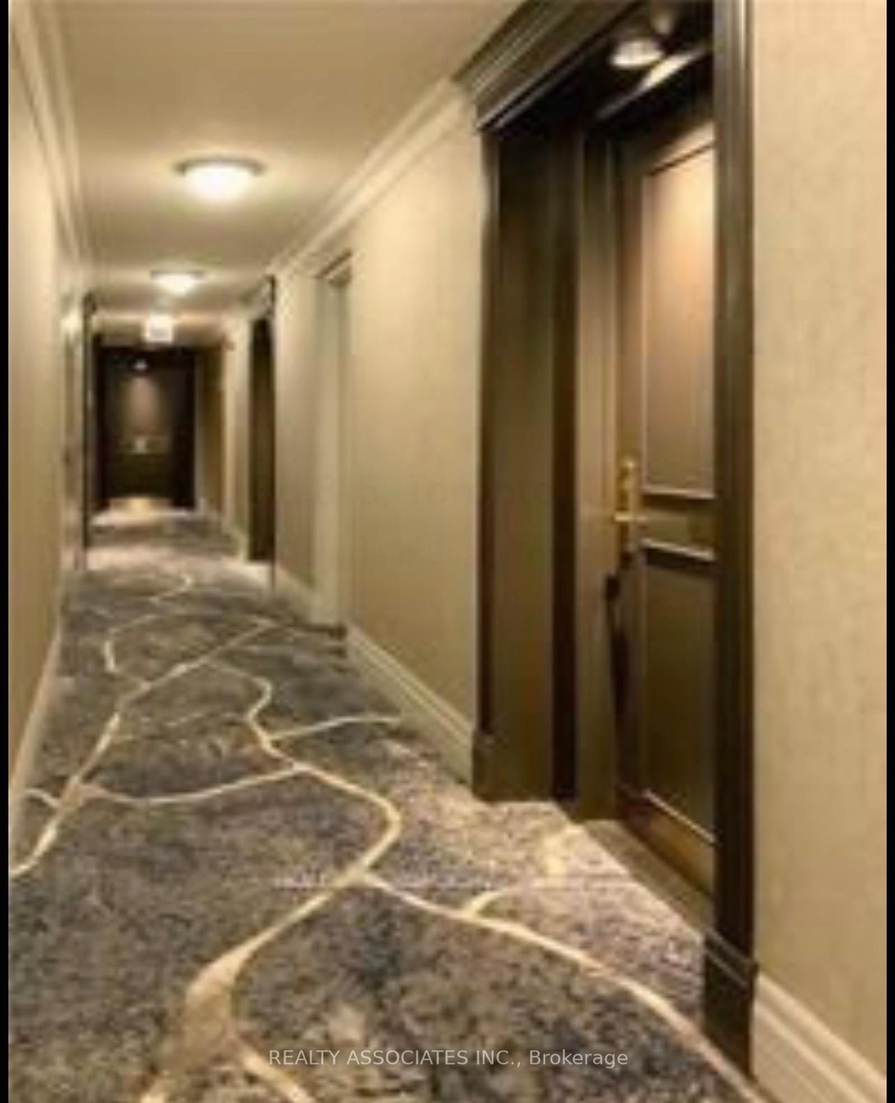 2 Clairtrell Road, Unit 815 - Photo 8