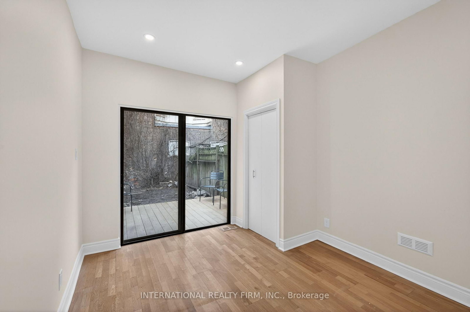 269 Ontario Street, Unit 2 - Photo 13