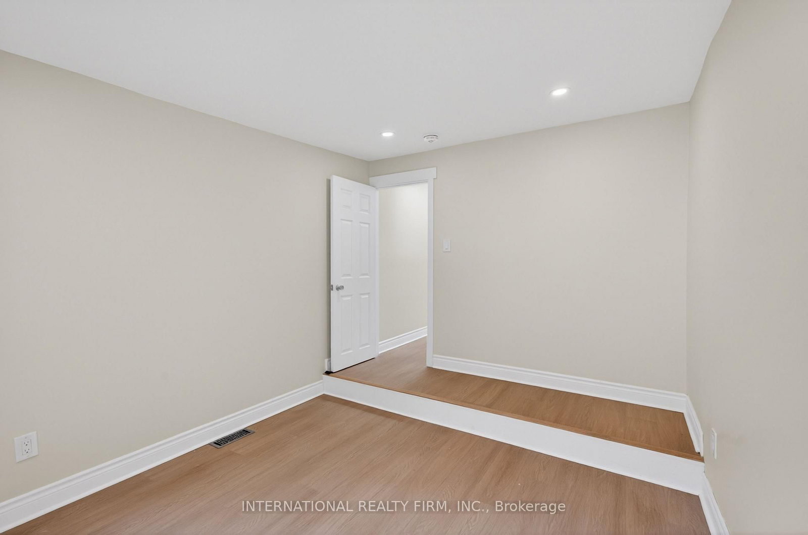 269 Ontario Street, Unit 1 - Photo 15
