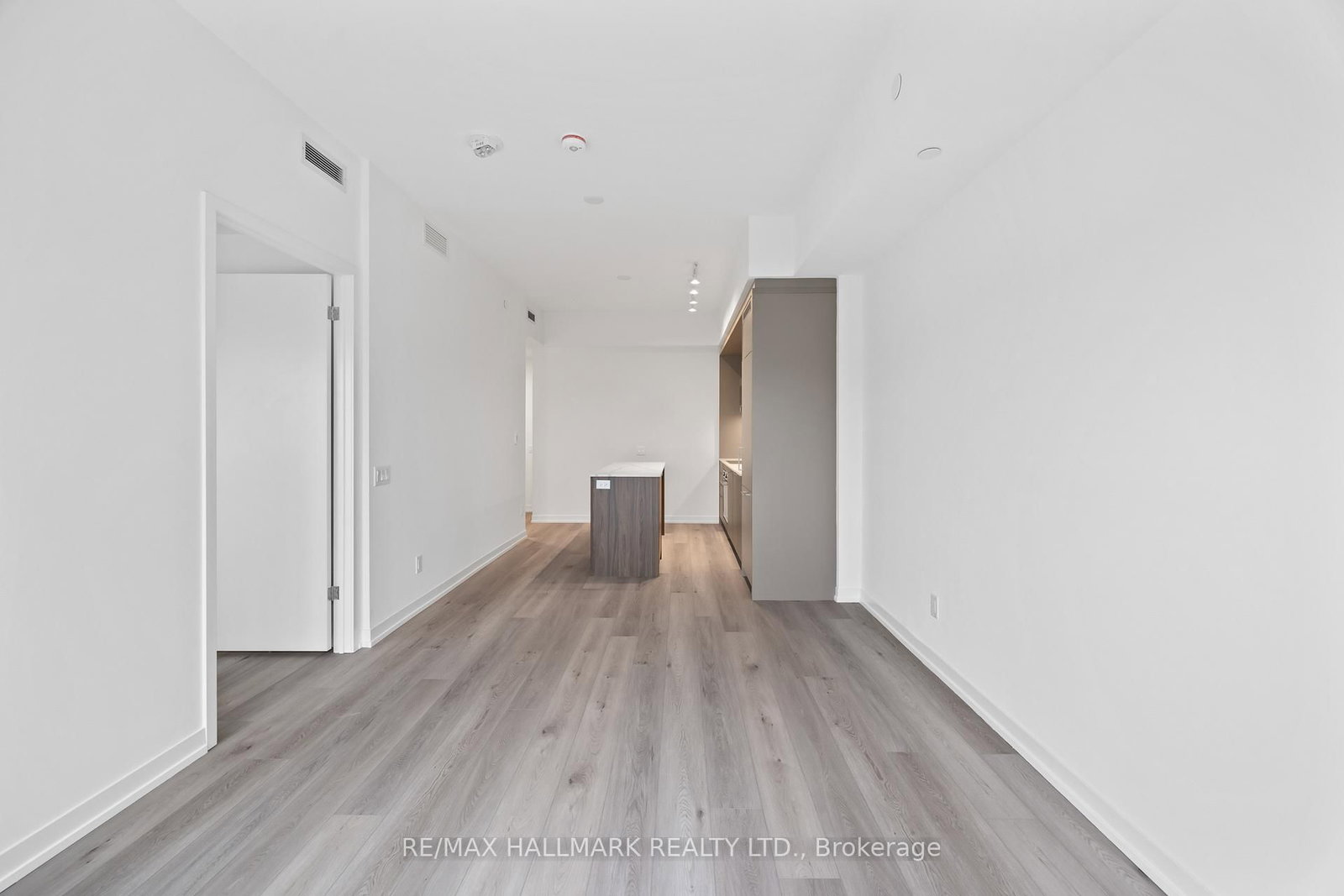 863 St. Clair Avenue W, Unit 403 - Photo 13