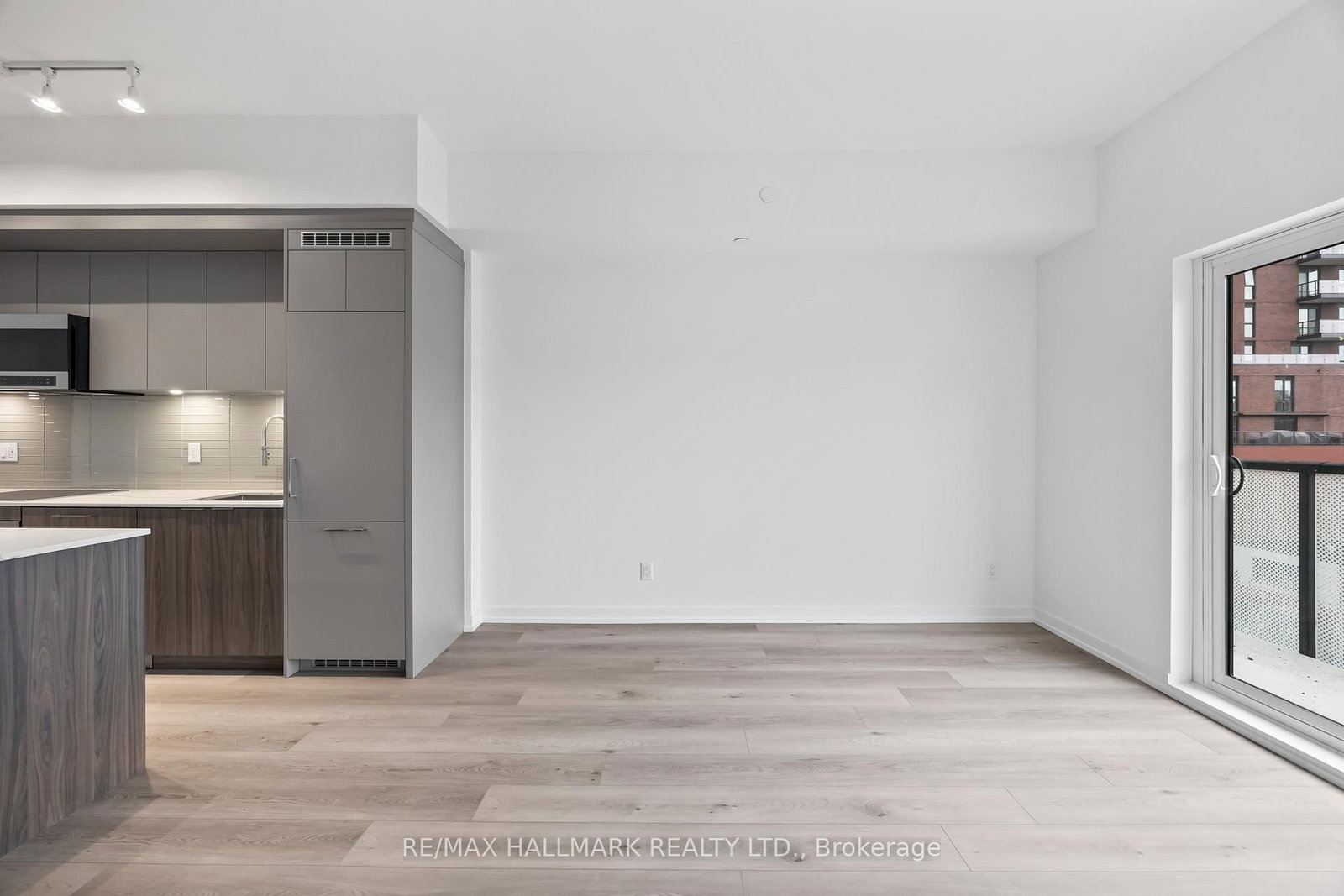 863 St. Clair Avenue W, Unit 403 - Photo 15