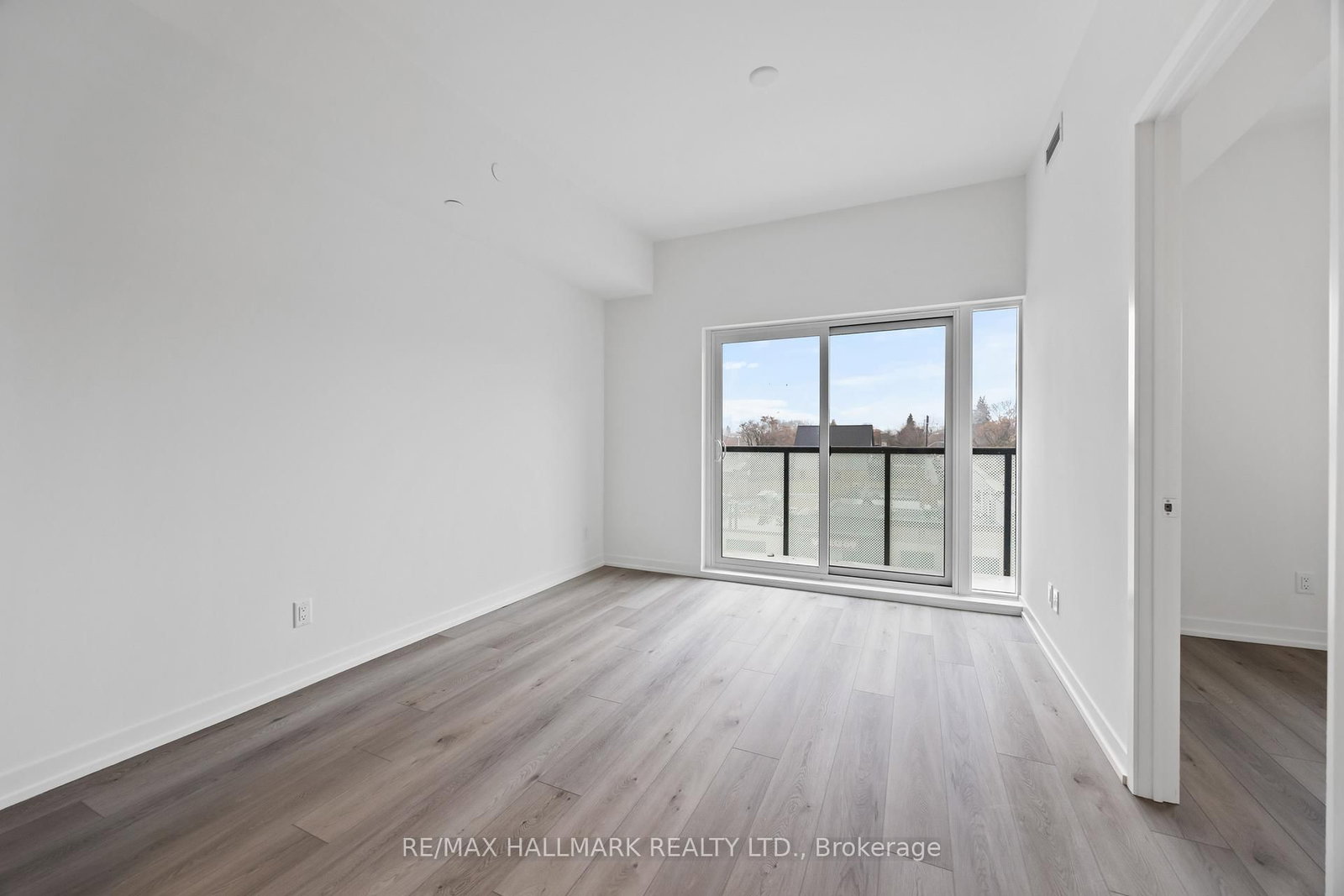 863 St. Clair Avenue W, Unit 403 - Photo 16