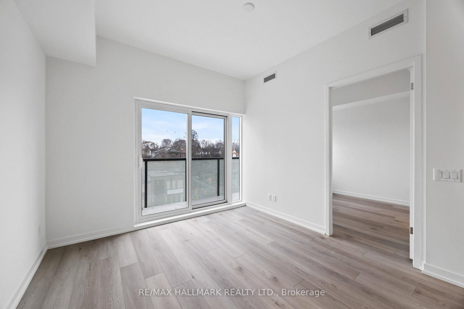 863 St. Clair Avenue W, Unit 403 - Photo 17