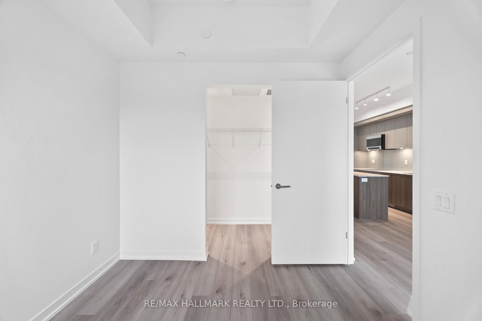 863 St. Clair Avenue W, Unit 403 - Photo 23