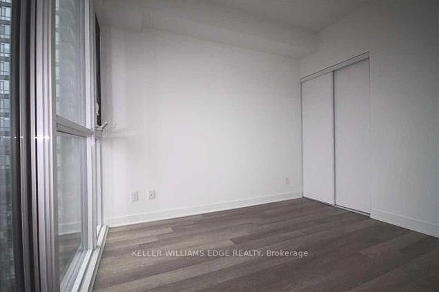 2709 - 290 Adelaide St W, Toronto, M5V 0P3 | Image 3