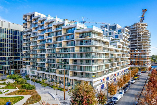 221 - 118 Merchants Wharf