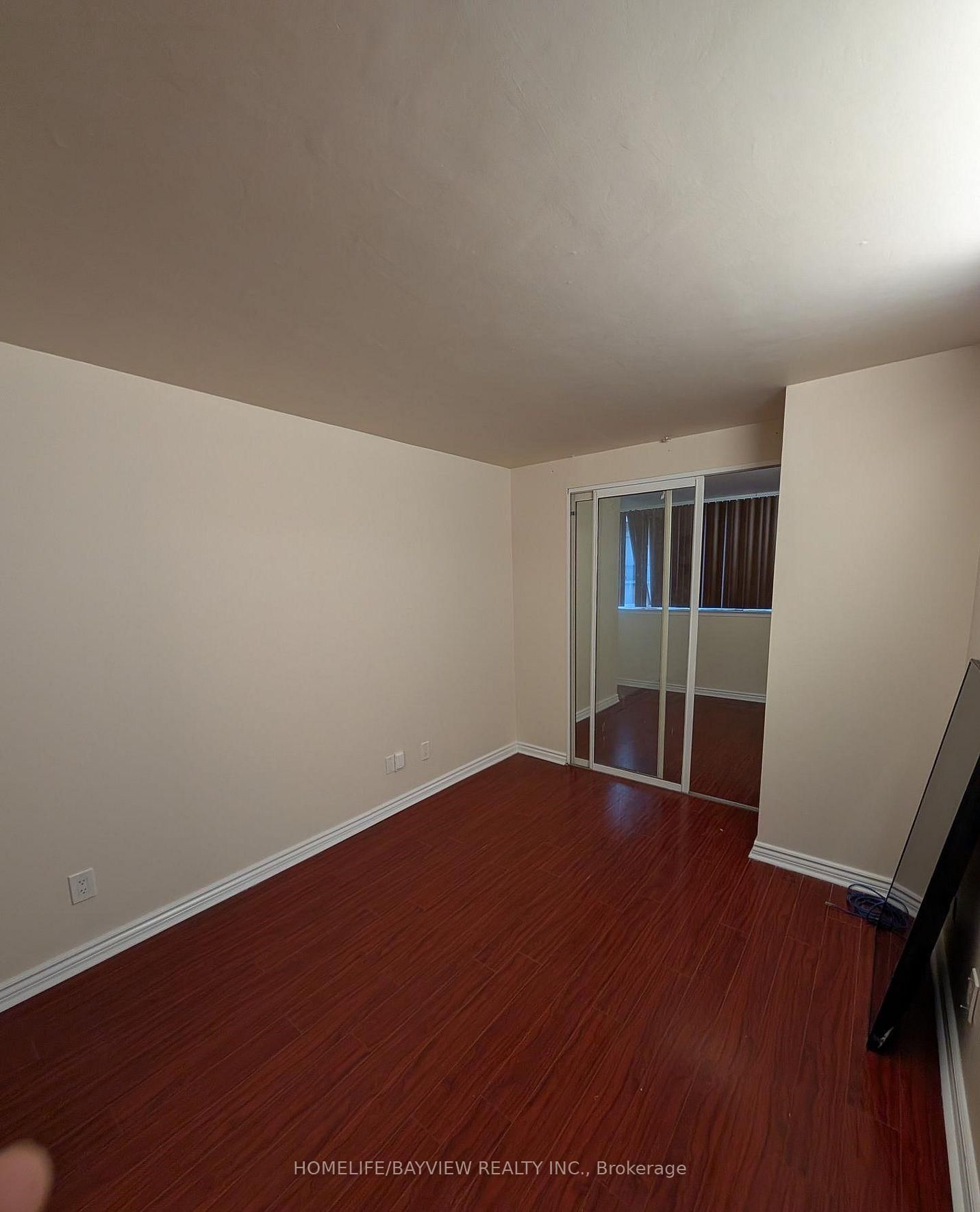 633 bay Street, Unit 222 - Photo 13