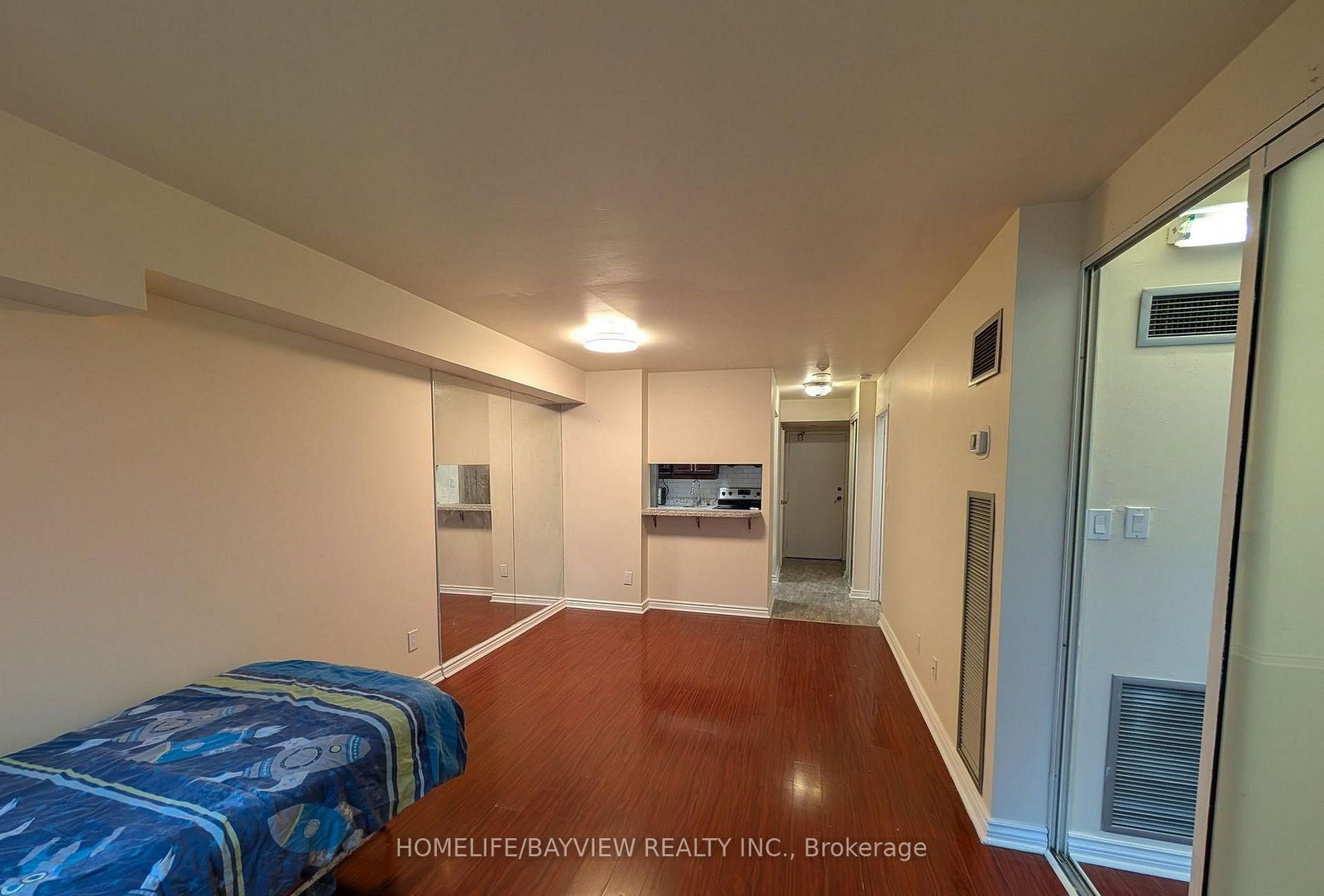633 bay Street, Unit 222 - Photo 3
