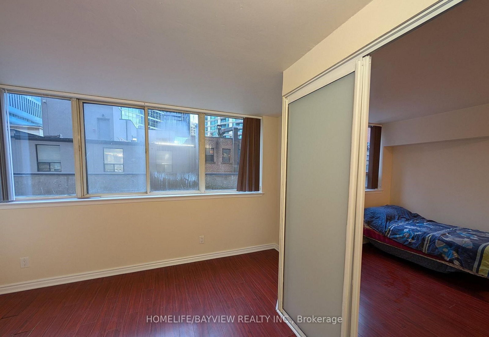 633 bay Street, Unit 222 - Photo 6