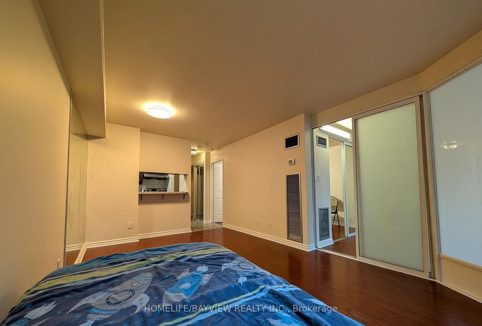 633 bay Street, Unit 222 - Photo 7