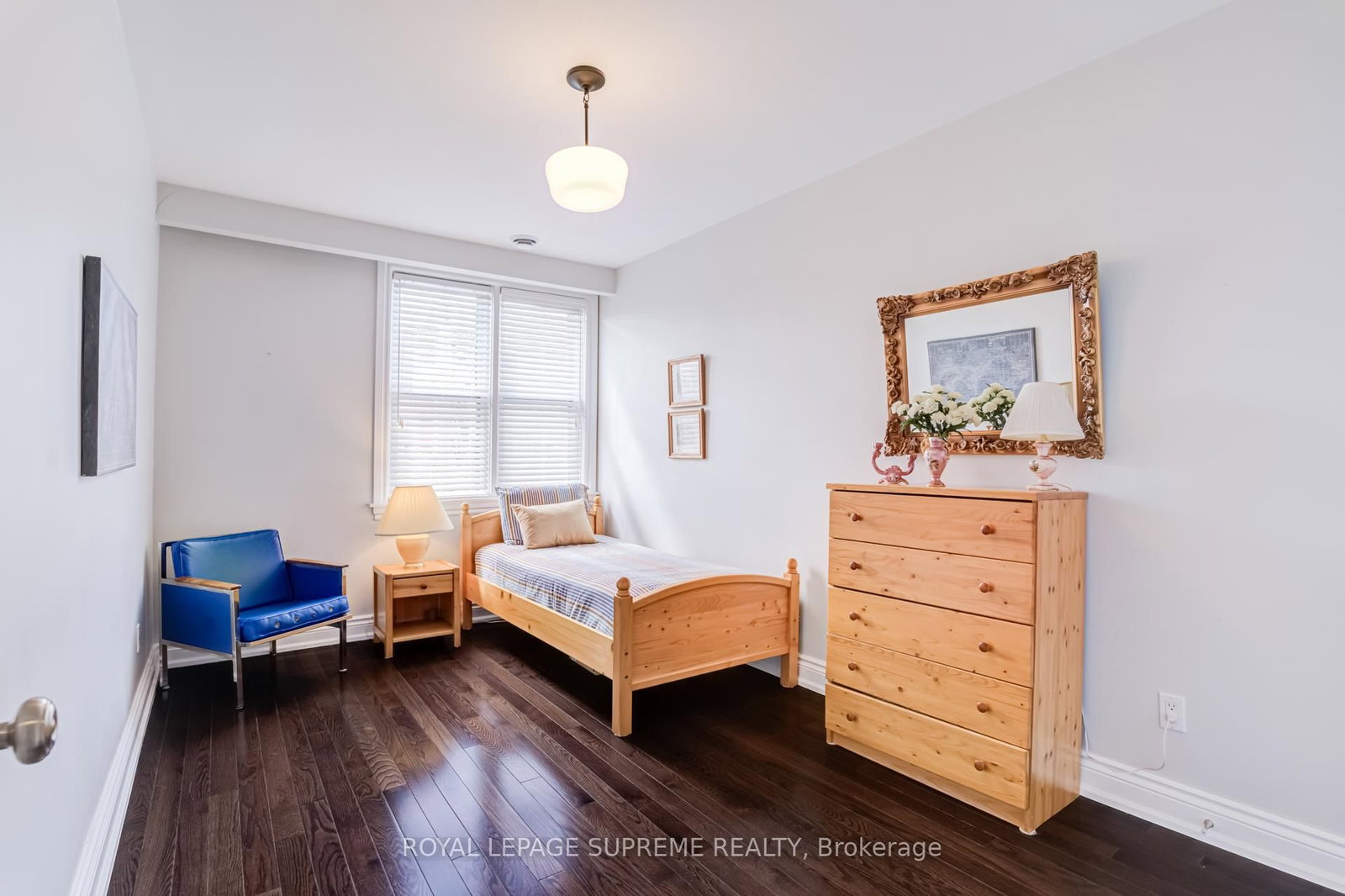 1612 Dundas Street W - Photo 19