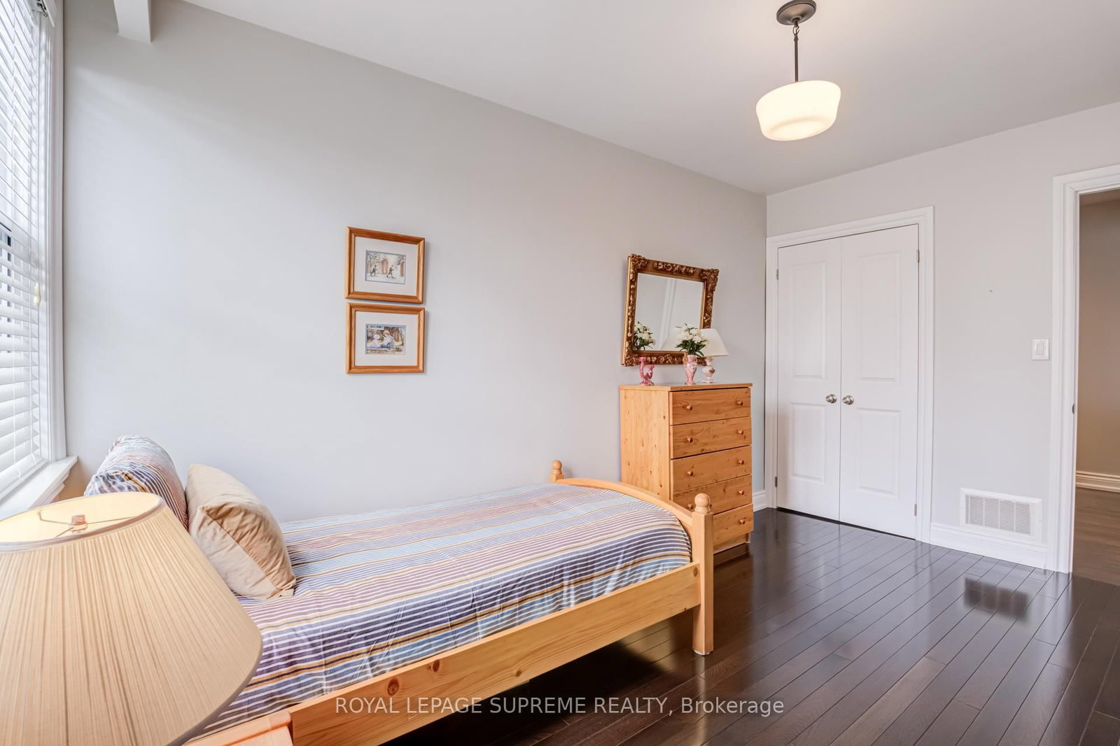 1612 Dundas Street W - Photo 20