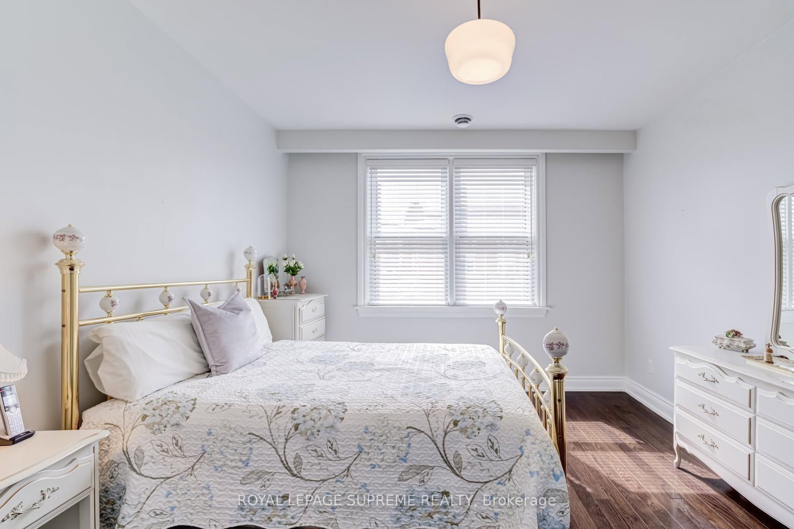 1612 Dundas Street W - Photo 24