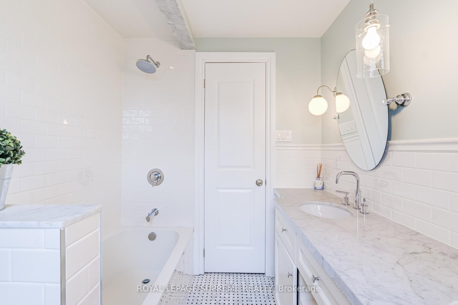 1612 Dundas Street W - Photo 35