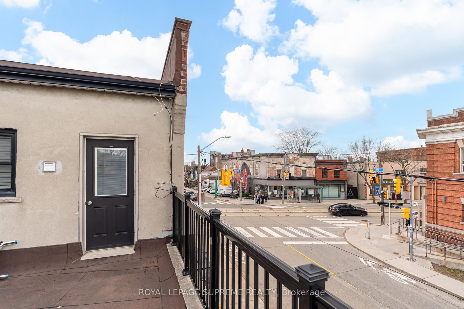 1612 Dundas Street W - Photo 40