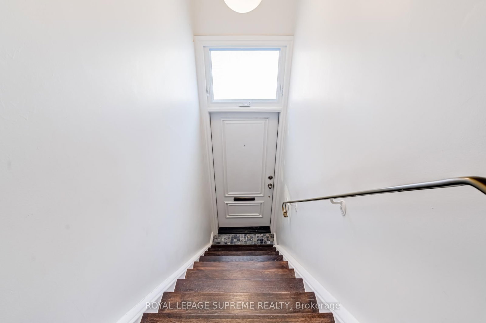 1612 Dundas Street W - Photo 7