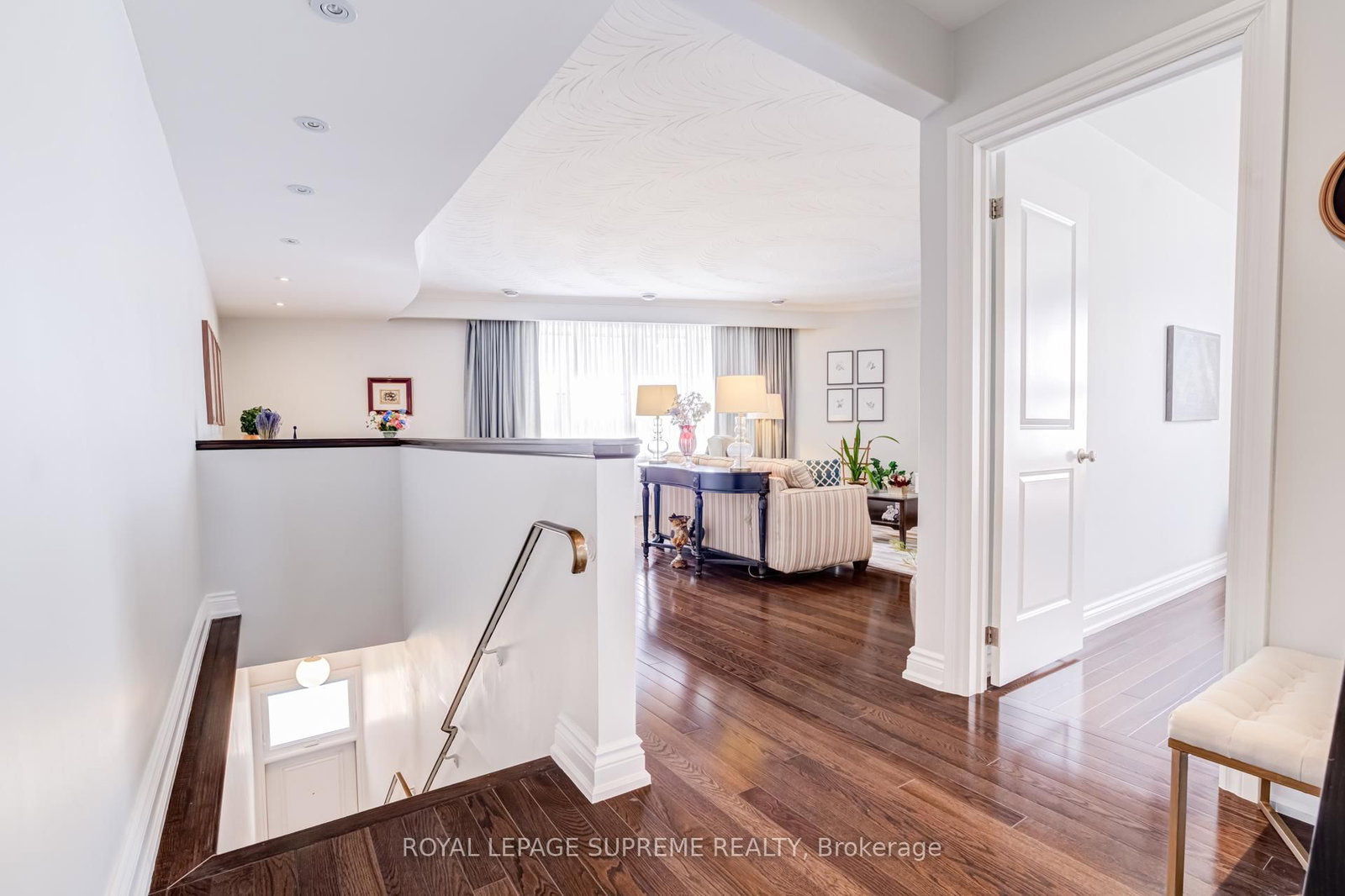 1612 Dundas Street W - Photo 8