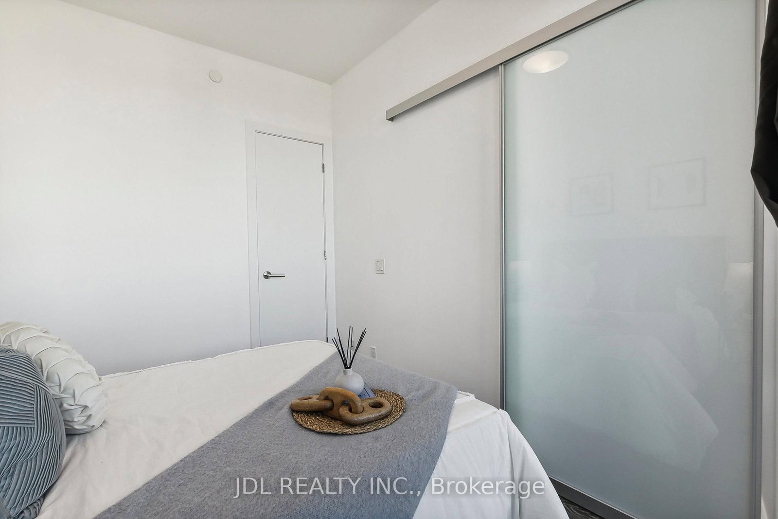 403 Church Street, Unit 3911 - Photo 29