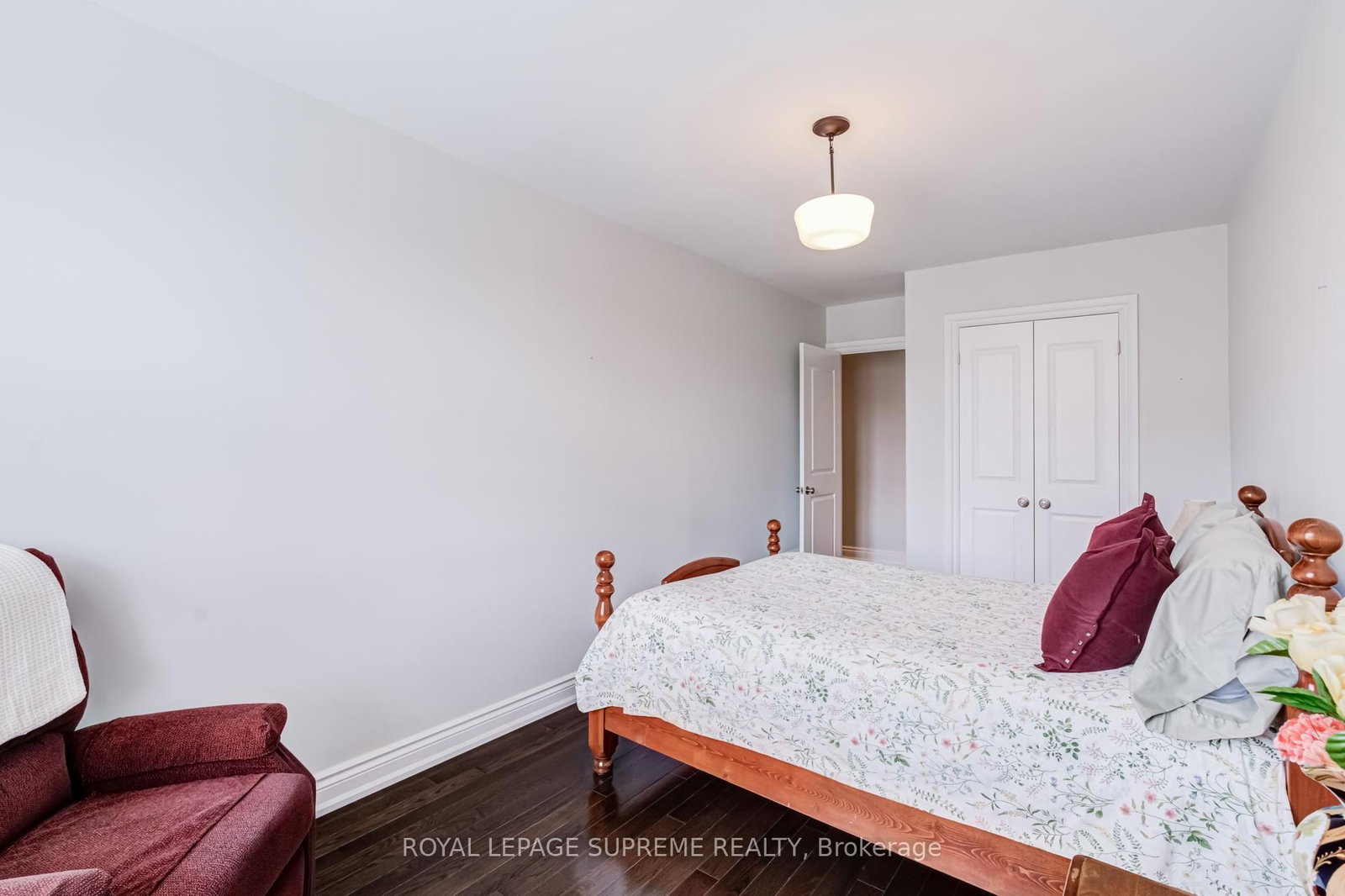 1612 Dundas Street W - Photo 22